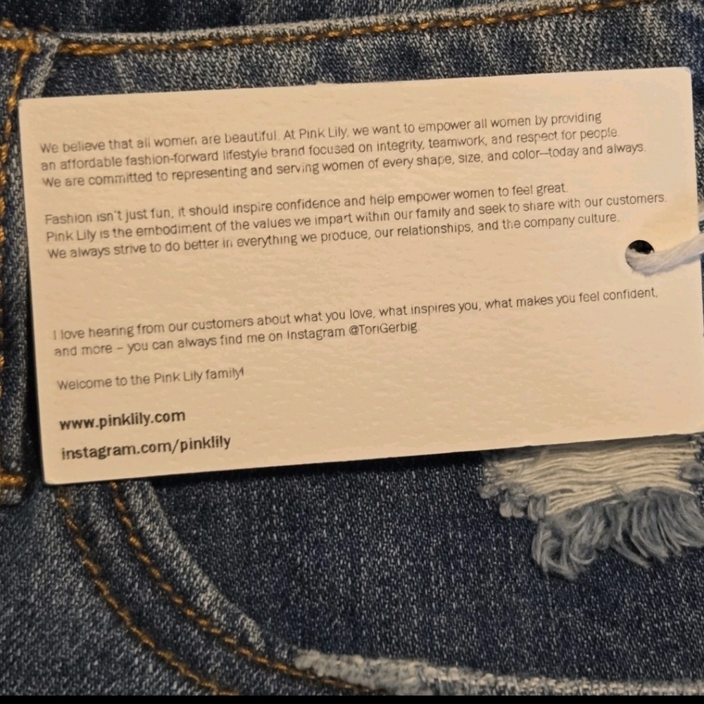 Nature Womens No More Wishing Dark Wash Distressed Denim Jean Shorts Medium - Picture 12 of 13